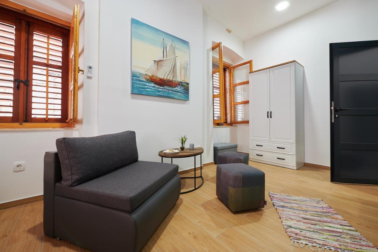 Tomy - Katy Bed & Breakfast Trogir Exterior photo
